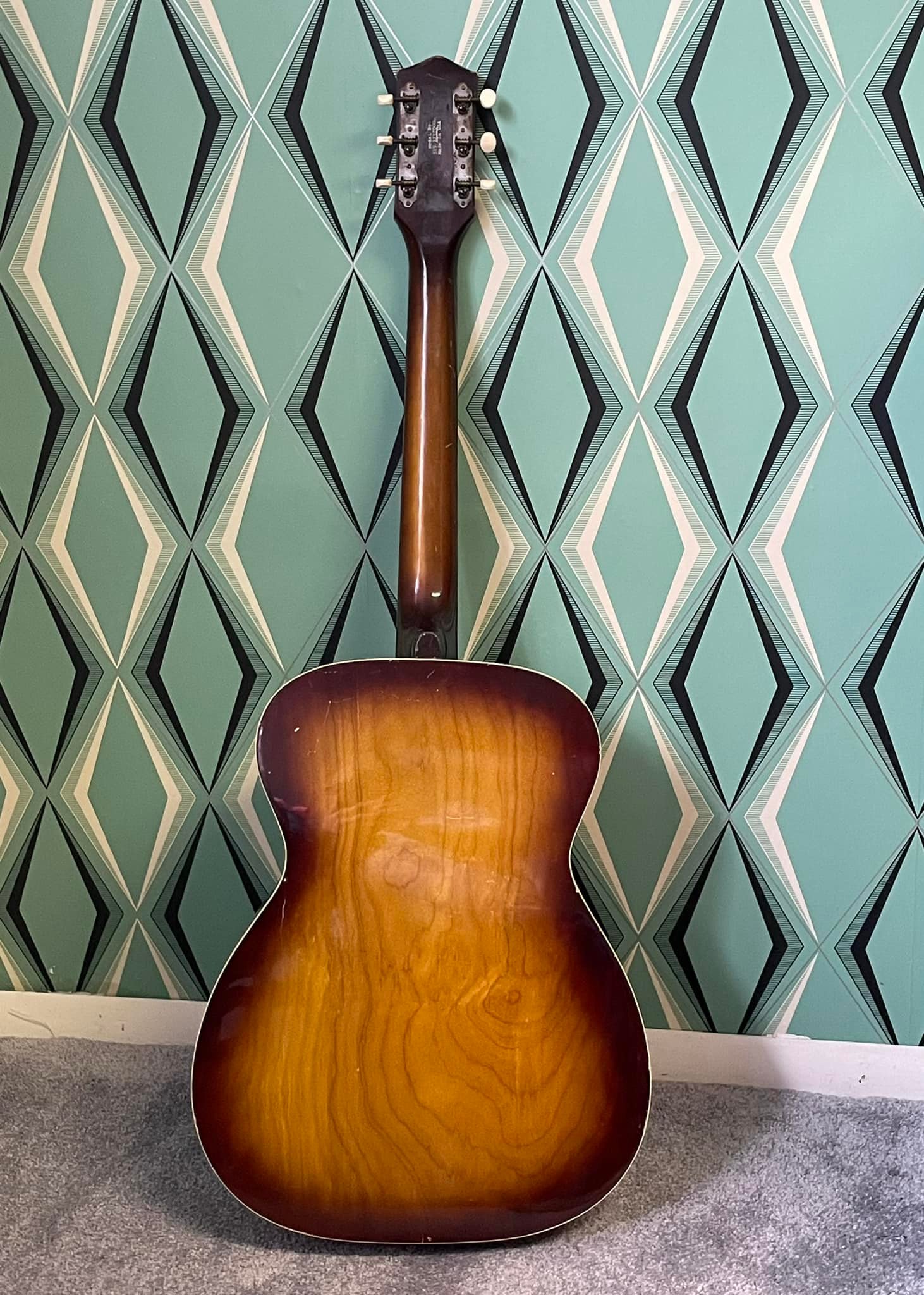 Harmony Silvertone 1217, circa 1970.